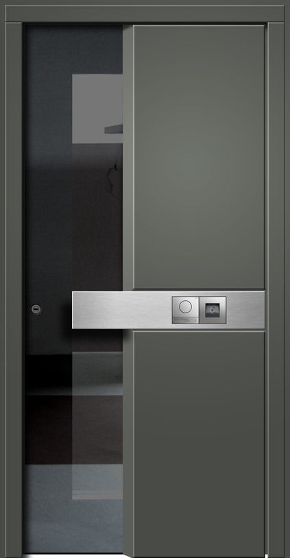 Eine moderne graue Schiebetür mit einem silbernen Griff und Glaselementen.